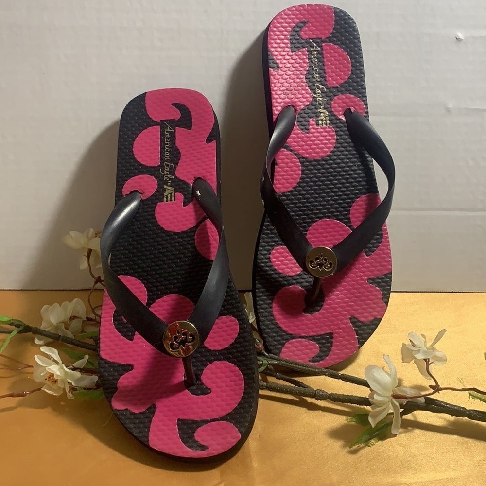 AMERICAN EAGLE FLIP FLOPS - Picture 3 of 4
